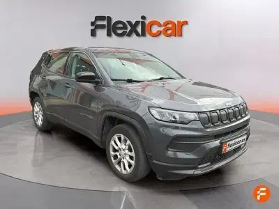Begagnad Jeep Compass Longitude 130 HK (95 kW) 2022 Grå SUV