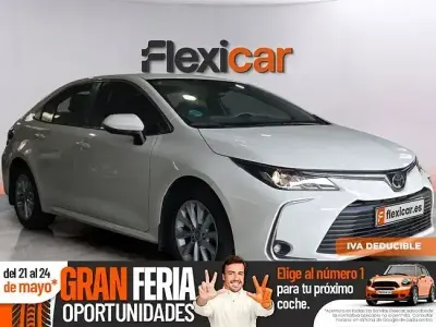 Usado Toyota Corolla Active 140 CV (102 kW) 2023 Blanco Berlina