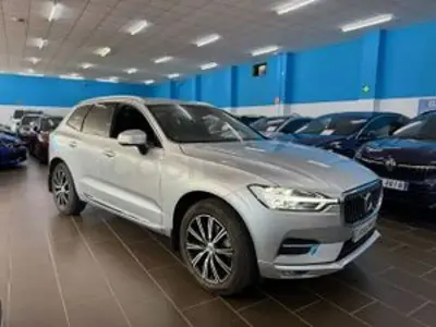 Usado Volvo XC60 Business Edition 250 CV (183 kW) 2020 Gris / plata SUV