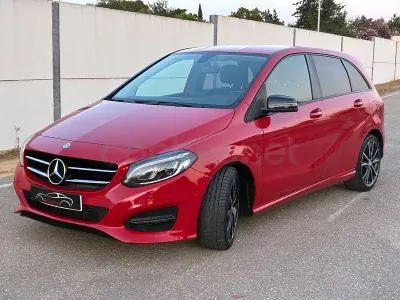 Usado Mercedes B220 AMG line 177 CV (130 kW) 2015 Rojo Utilitario