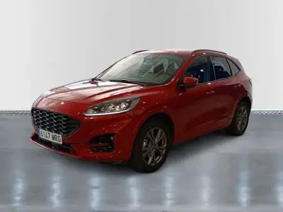Usado Ford Kuga ST-Line 225 CV (165 kW) 2024 Rojo lucid (metalizado) SUV