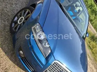 Usado Audi A3 Attraction 105 CV (77 kW) 2006 Azul Utilitario