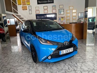 Usado Toyota Aygo X-cite 69 CV (50 kW) 2016 Azul Utilitario