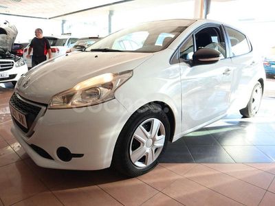 Blanco Usado 2016 Peugeot 208 Access Utilitario | 5600 € (Buen precio)