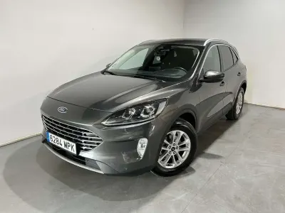 Usado Ford Kuga Titanium 150 CV (110 kW) 2024 Burdeos SUV