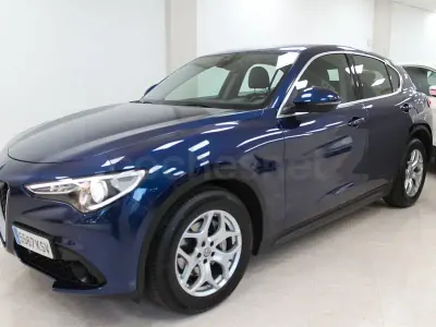 Usado Alfa Romeo Stelvio Executive 190 CV (139 kW) 2019 Azul SUV