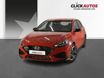 Usado Hyundai i30 N Line 100 CV (73 kW) 2025 Rojo Berlina