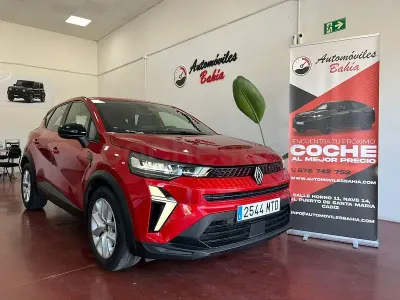Usado Renault Captur Evolution 100 CV (73 kW) 2024 Granate SUV