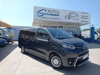 Usado Toyota Proace Verso Plus 145 CV (106 kW) 2023 Marrón Familiar