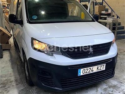 Usado Peugeot Partner Tepee Access 75 CV (55 kW) 2016 Blanco Monovolumen