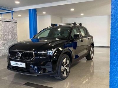 Begagnad Volvo XC40 Core 163 HK (119 kW) 2023 Svart SUV