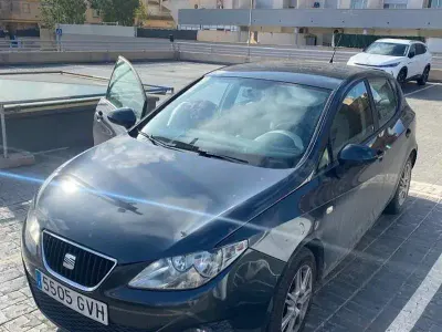 Usado Seat Ibiza Style 105 CV (77 kW) 2010 Negro Berlina