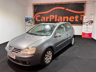Gris / plata Usado 2006 VW Golf V Highline Berlina | 5250 € (Precio justo)