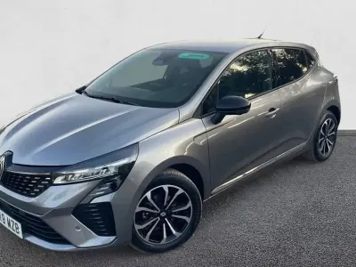 Usado Renault Clio Techno 100 CV (73 kW) 2025 Utilitario