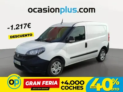Usado Fiat Doblò 95 CV (69 kW) 2021 Blanco Monovolumen