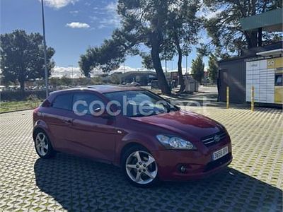Granate Usado 2009 Kia ProCeed Berlina | 4200 € (Precio justo)