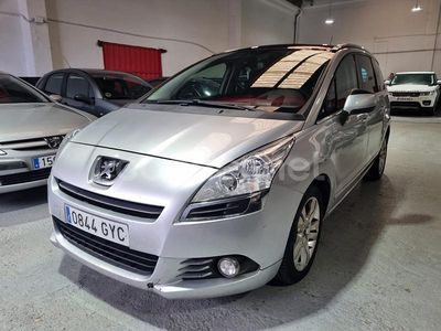 Gris / plata Usado 2010 Peugeot 5008 Premium Monovolumen | 5990 € (Precio justo)