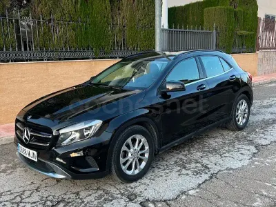 Usado Mercedes GLA200 Urban 136 CV (100 kW) 2017 Negro SUV