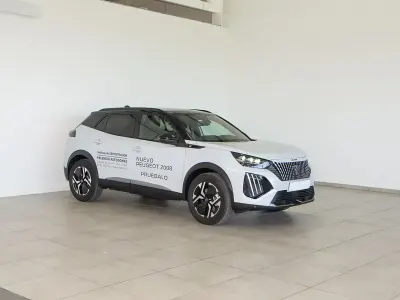 Usado Peugeot e-2008 Active 114 kW (156 CV) 2023 Blanco SUV