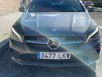 Usado Mercedes CLA200 Shooting Brake Urban 136 CV (100 kW) 2016 Gris / plata Familiar