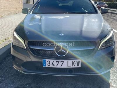 Usado Mercedes CLA200 Shooting Brake Urban 136 CV (100 kW) 2016 Gris / plata Familiar