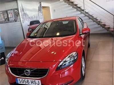Usado Volvo V40 Momentum 150 HP (110 kW) 2013 Vermelho Sedan