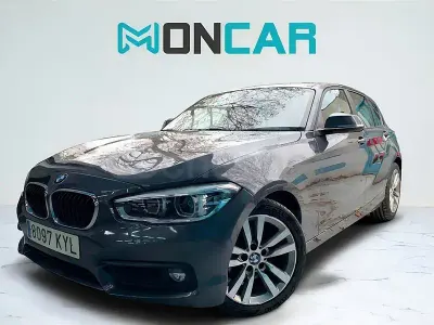 Usado BMW 118 Comfort Edition 136 CV (100 kW) 2019 Gris / plata Utilitario
