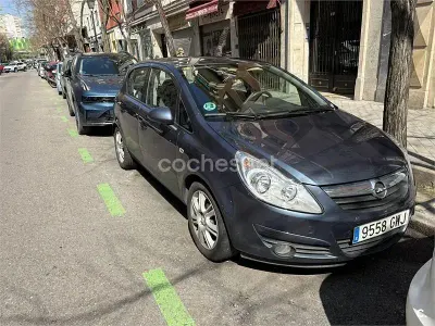 Usado Opel Corsa Cosmo 100 CV (73 kW) 2010 Negro Utilitario