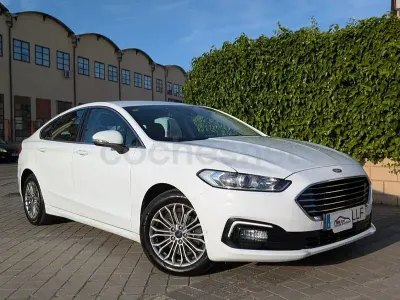 Usado Ford Mondeo Titanium 150 CV (110 kW) 2020 Blanco Berlina
