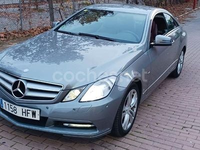 Beige Usado 2012 Mercedes E200 Coupe | 14.970 € (Un poco caro)