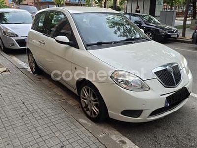 Usado Lancia Ypsilon 95 CV (69 kW) 2009 Blanco Utilitario