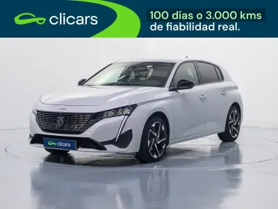 Używany Peugeot 308 Allure 136 KM (100 kW) 2025 Biały Sedan/Limuzyna
