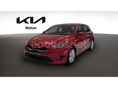 Rojo Usado 2024 Kia Ceed Utilitario | 18.960 € (Precio justo)