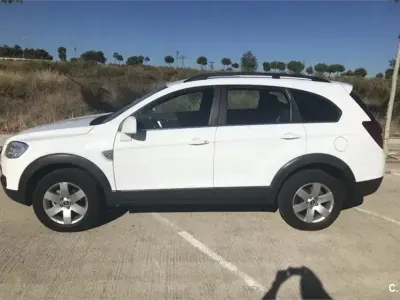 Usado Chevrolet Captiva LT 184 CV (135 kW) 2010 Blanco SUV