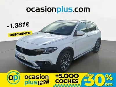 Begagnad Fiat Tipo Cross 130 HK (95 kW) 2023 Vit Sedan