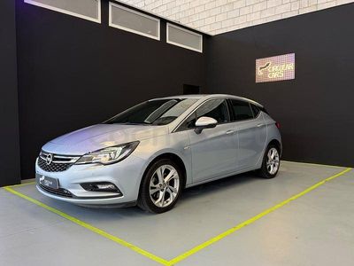 Usado Opel Astra Excellence 136 HP (100 kW) 2017 Cinzento Sedan