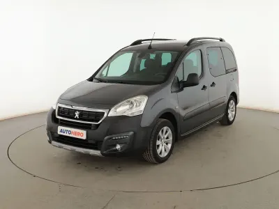 Usado Peugeot TePee 110 CV (80 kW) 2018 Gris Monovolumen