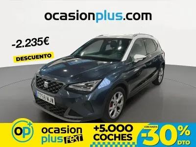 Usado Seat Arona FR 150 CV (110 kW) 2023 Gris SUV