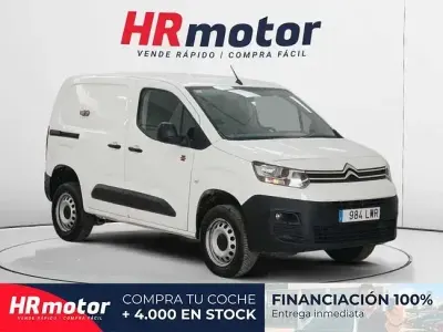 Usado Citroën Berlingo 131 CV (96 kW) 2022 Blanco Monovolumen