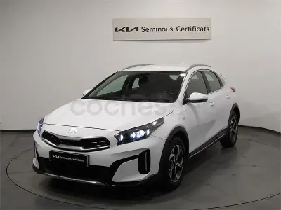 Usado Kia XCeed 100 CV (73 kW) 2024 Blanco SUV