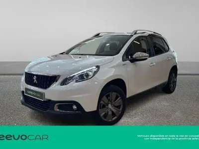 Usado Peugeot 2008 Signature Sky 82 CV (60 kW) 2019 Blanco SUV