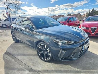 Usado Cupra Leon 150 CV (110 kW) 2025 Gris / plata Berlina