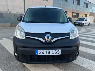 Usado Renault Kangoo 75 CV (55 kW) 2020 Blanco Monovolumen