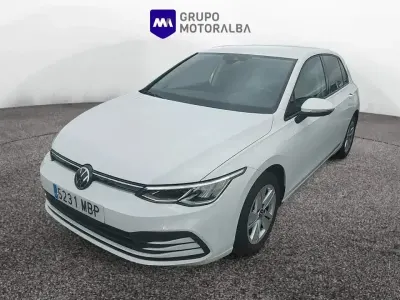Usado VW Golf VIII Life 115 HP (84 kW) 2022 Branco Sedan
