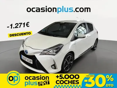 Usado Toyota Yaris Hybrid Active 100 CV (73 kW) 2018 Blanco
