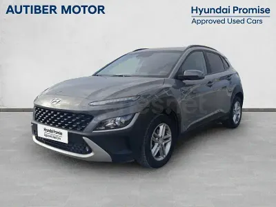 Usado Hyundai Kona 120 CV (88 kW) 2021 Gris / plata SUV