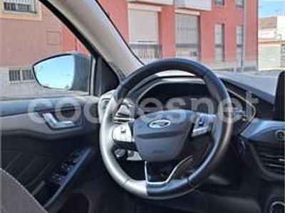 Usado Ford Focus Active 155 CV (114 kW) 2022 Gris / plata Berlina