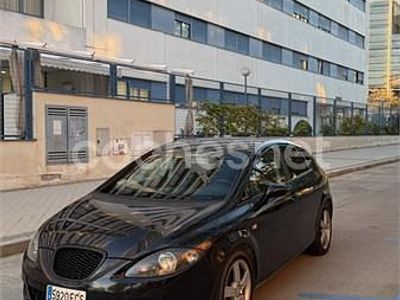 Käytetty Seat Leon Sport 140 HP (102 kW) 2006 Musta Viistoperä