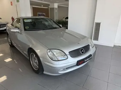 Usado Mercedes SLK200 163 CV (119 kW) 2001 Gris Descapotable