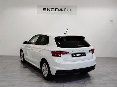 Usado Skoda Fabia Selection 95 CV (69 kW) 2024 Blanco Utilitario